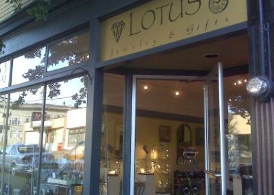 Lotus Jewelry & Gift replaces Twig