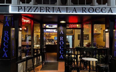 Santa Claus (and his sleigh!) appearing at Pizzeria La Rocca this Saturday from 12-4