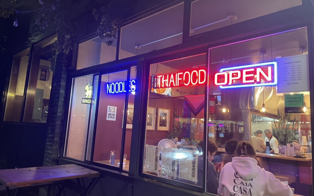 Ray’s Rice & Noodle Bar Brings Thai Comfort Food to PhinneyWood