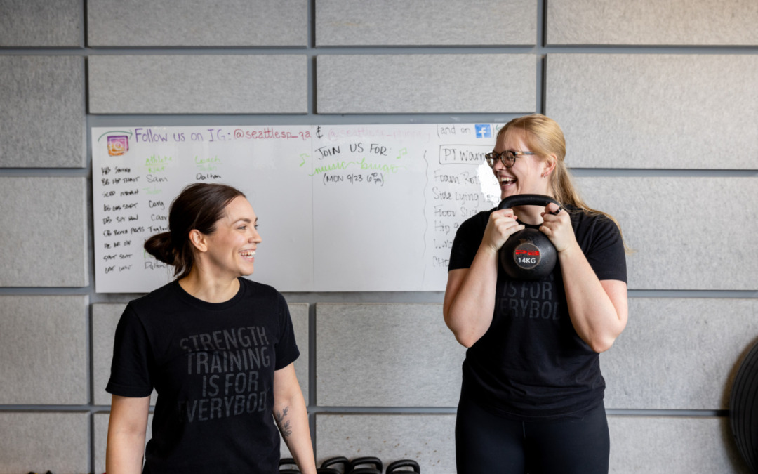Machines vs. Free Weights: Which Is Best for Building Strength? 